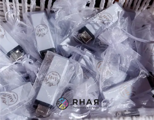 Diseño geométrico abstracto en tonos fríos